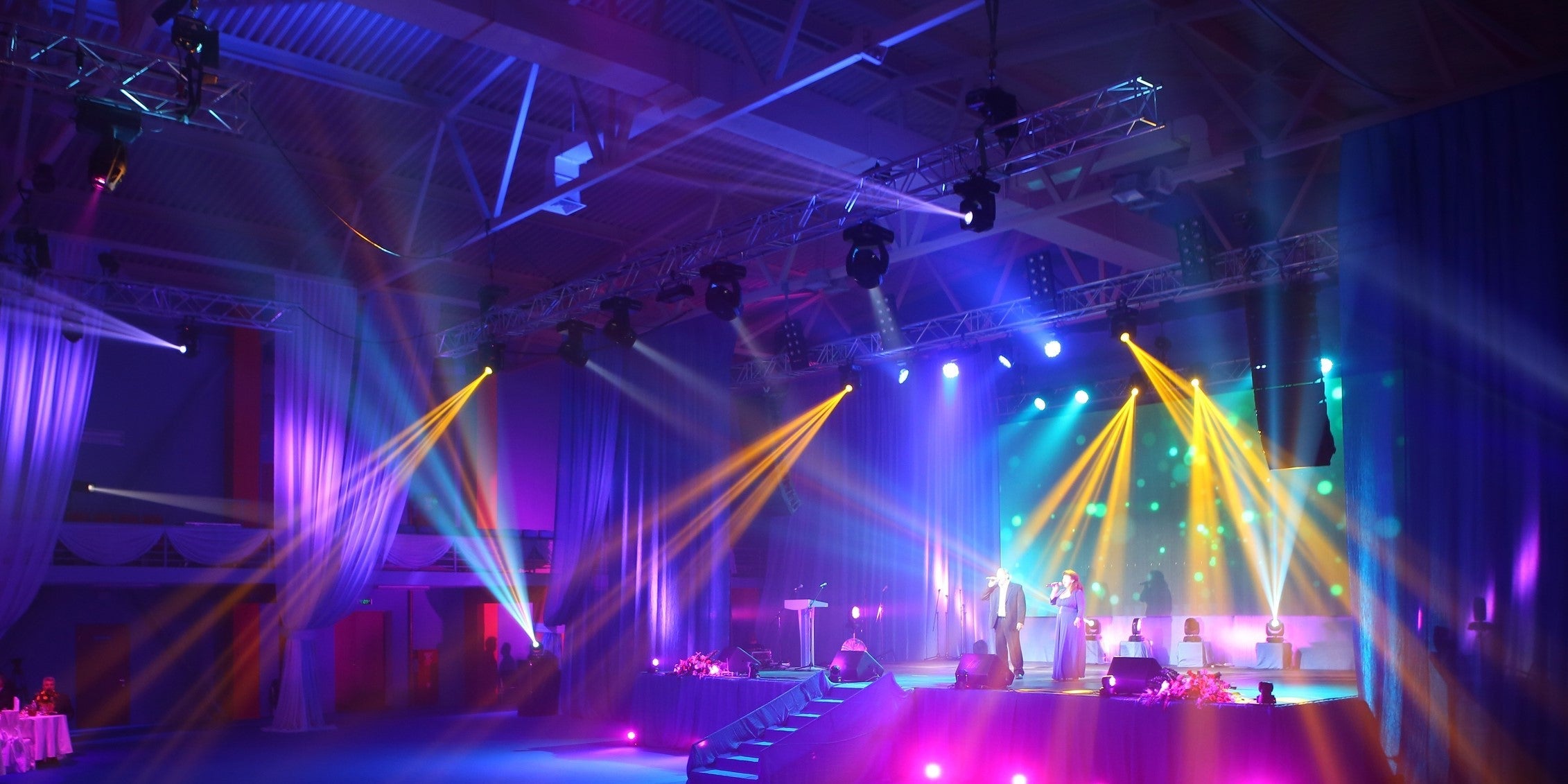 Holiday Lighting Guide 2025: Best Lights for Christmas & Winter Events