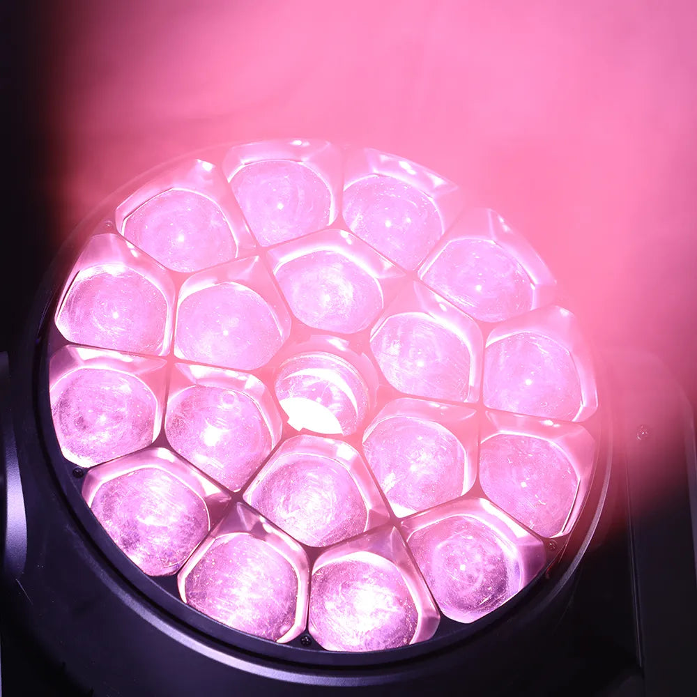 <tc>Betopper</tc> Lyre asservie LM1940 19x40 W avec pixel mapping