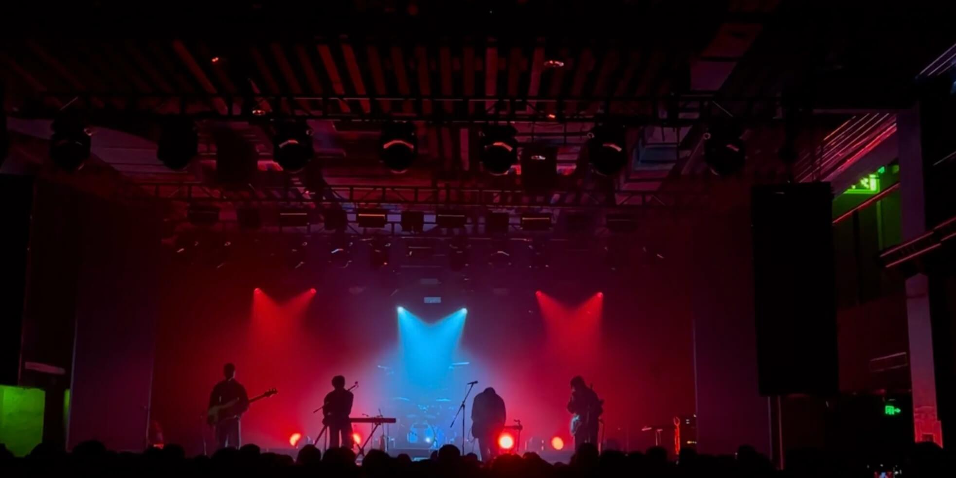 A Practical Guide to Choosing the Right Stage Lighting Fixtures