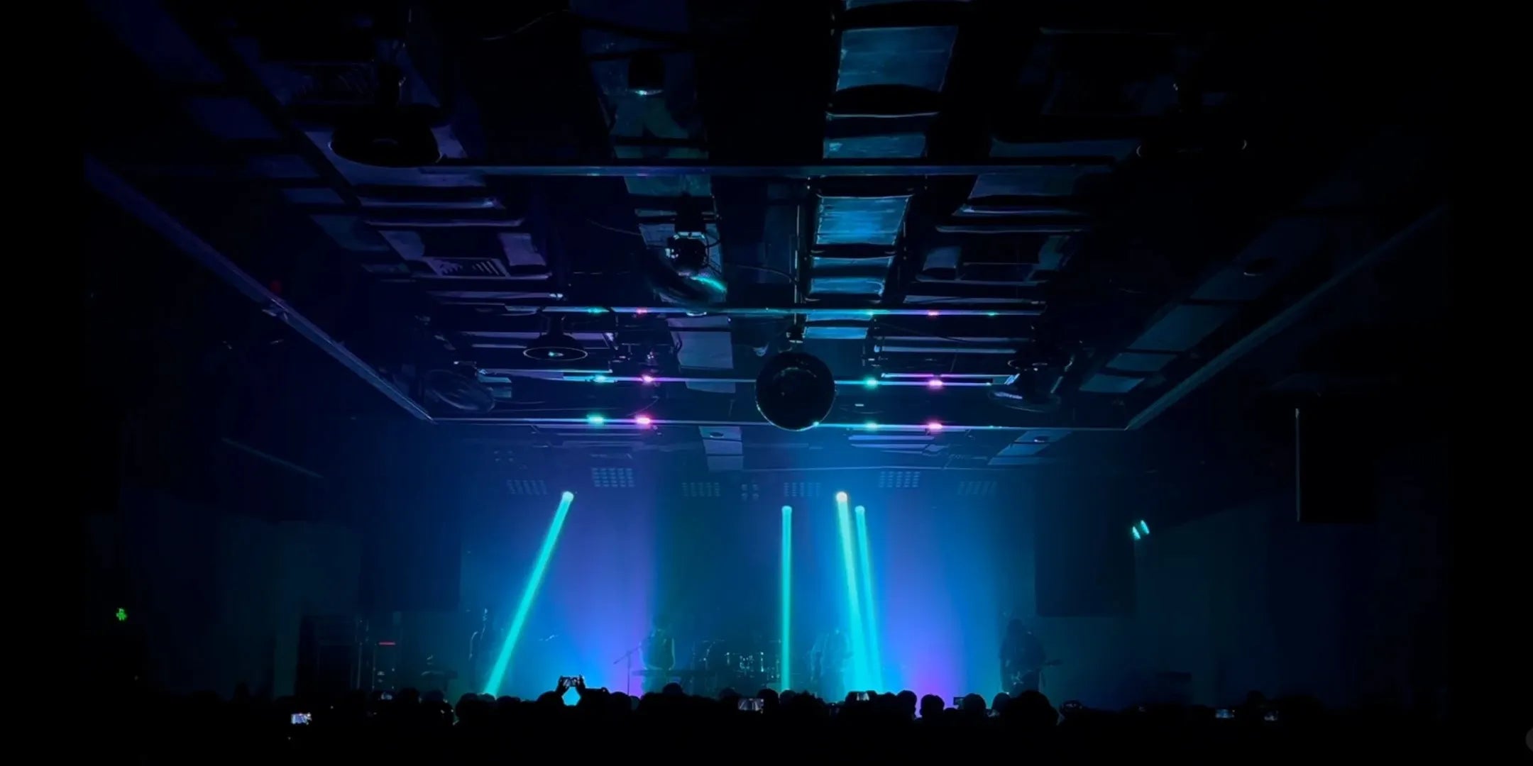 Stage Lighting Control 101: Mastering DMX512 and RDM Protocols