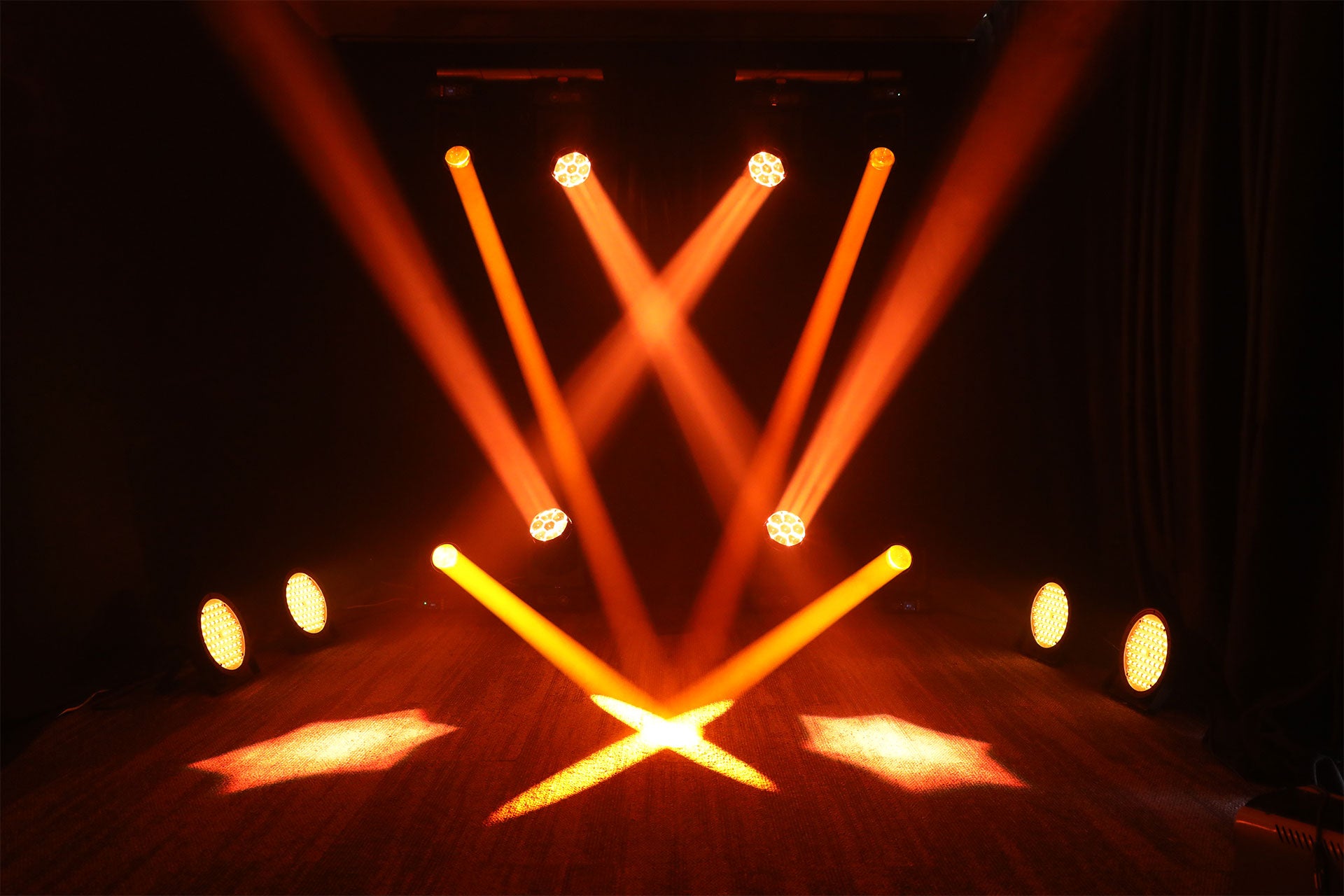 Betopper Lighting Kit-4 Moving Heads 4 Beam Lights 4 Par Lights