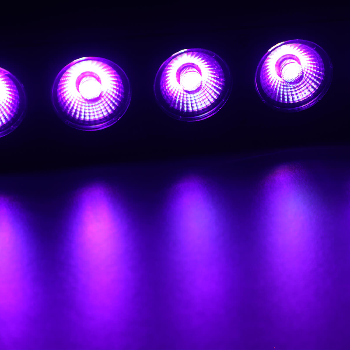 Betopper LW2418 RGBWA+UV Pixel Linear Wash Light